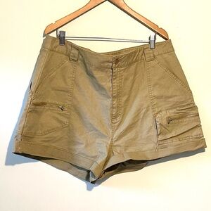 ASOS khaki cargo shorts. Sz 16.